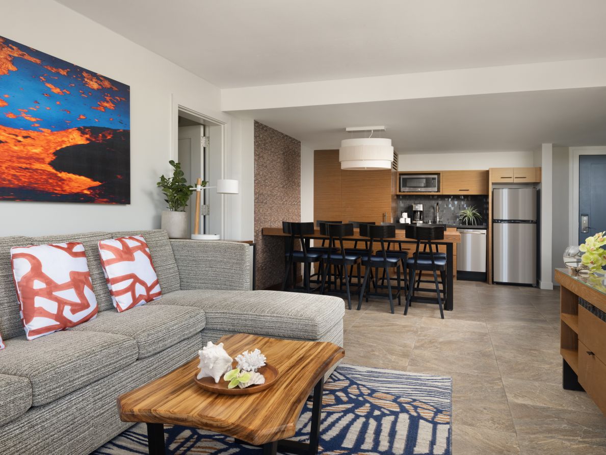 Living Room (2-Bedroom Suite)